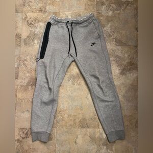 Nike tech jogger sweatpants